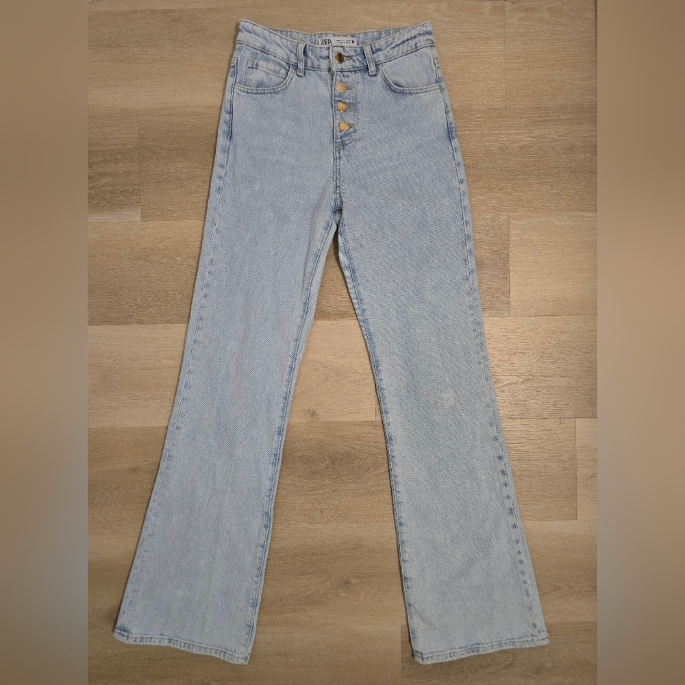 ZARA High Rise Button Fly Light Wash Straight Leg Jeans | US 4